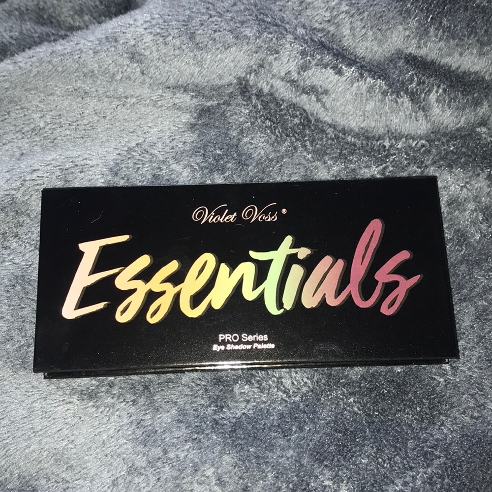 VIOLET VOSS COSMETICS EYESHADOW PALETTE